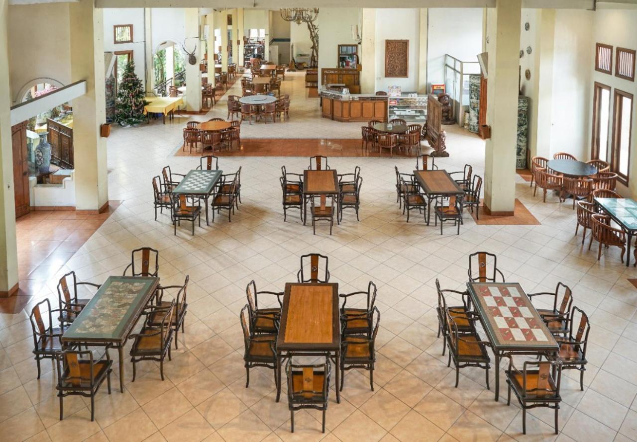 Front One Resort Indraloka Temanggung Экстерьер фото