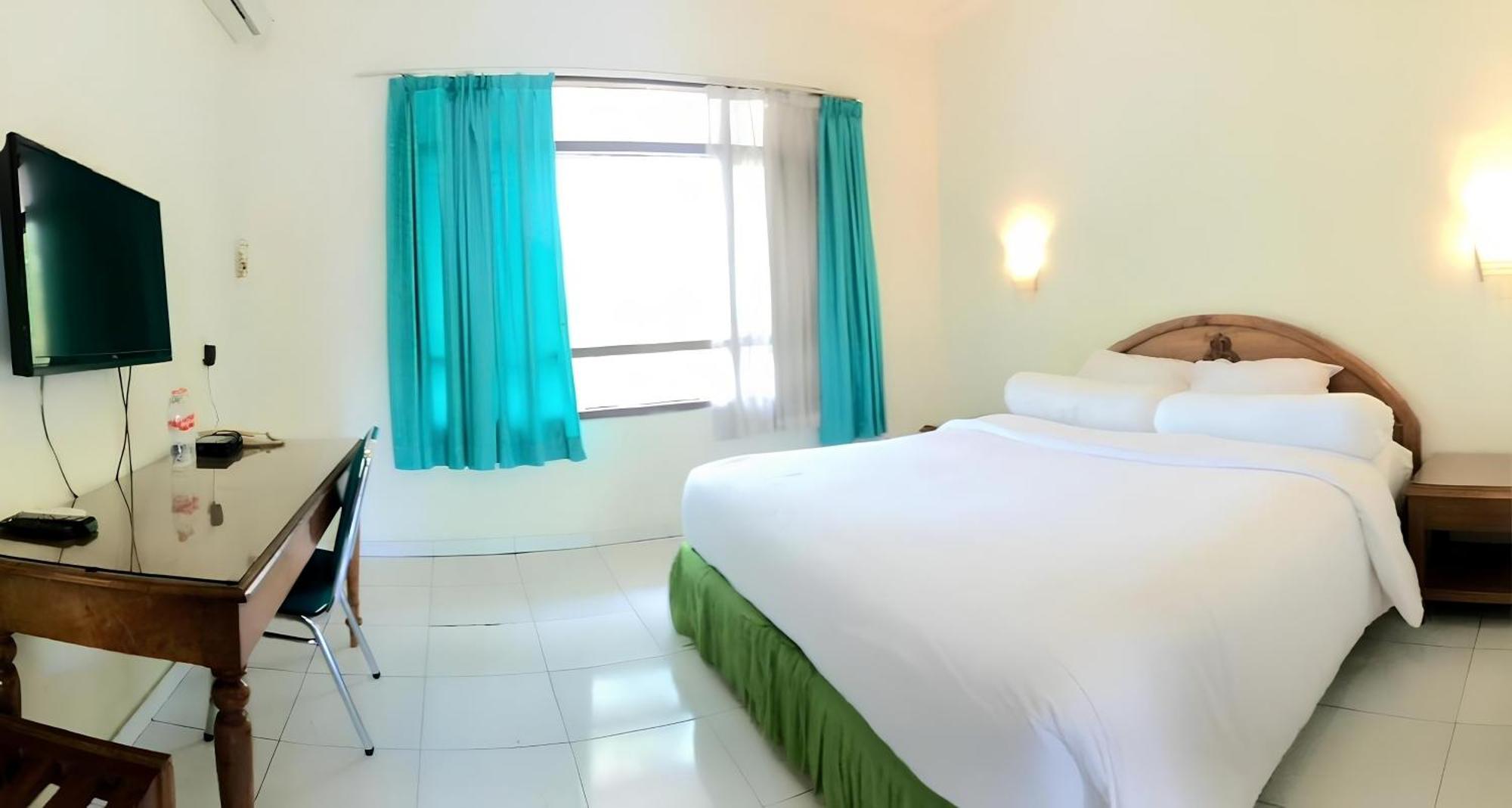 Front One Resort Indraloka Temanggung Экстерьер фото